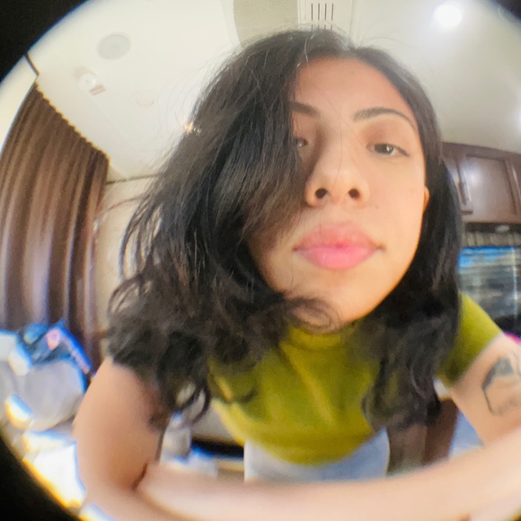 Meet your Posher, Allison - Picture 1 of 1